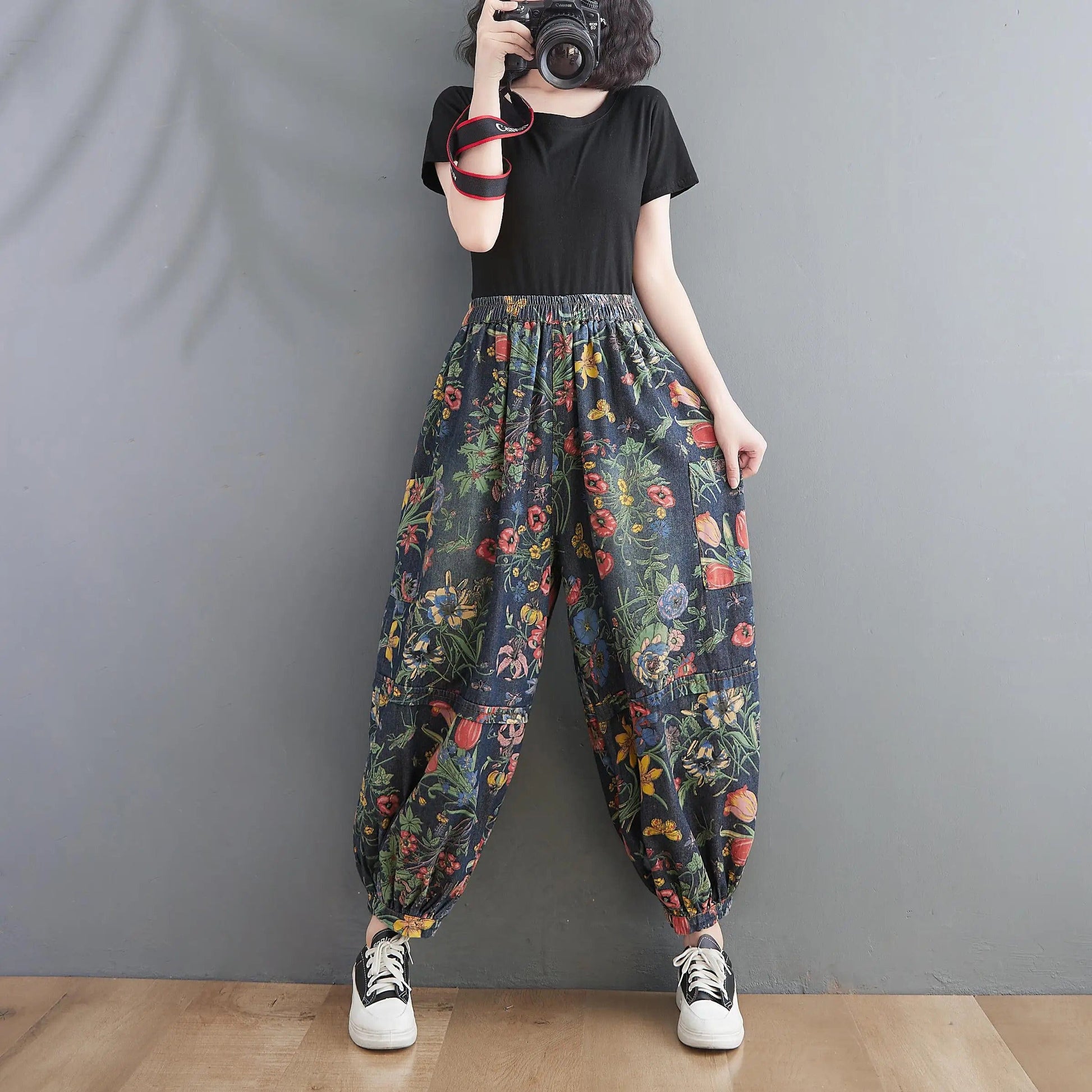 CLARISSE - Vintage Blumen Jeans