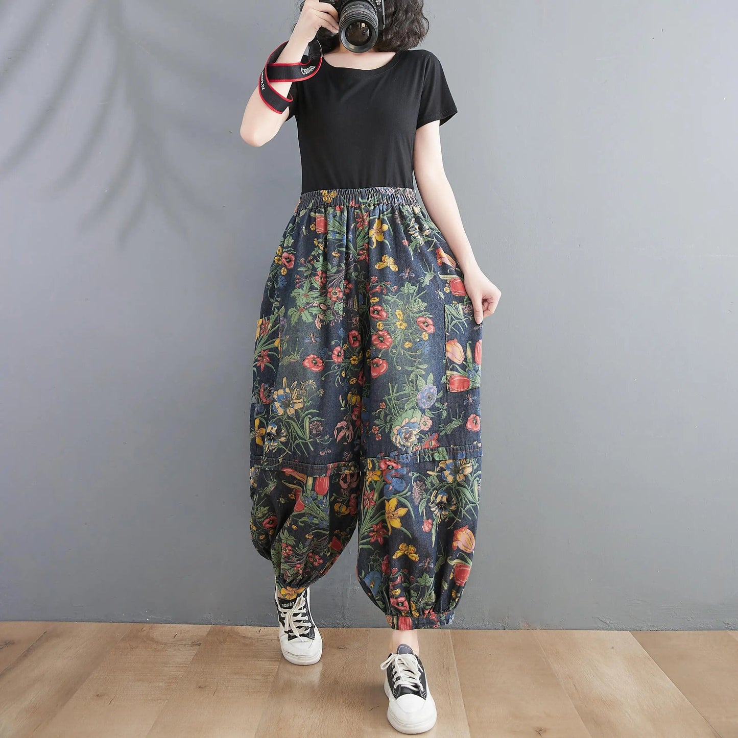 CLARISSE - Vintage Blumen Jeans