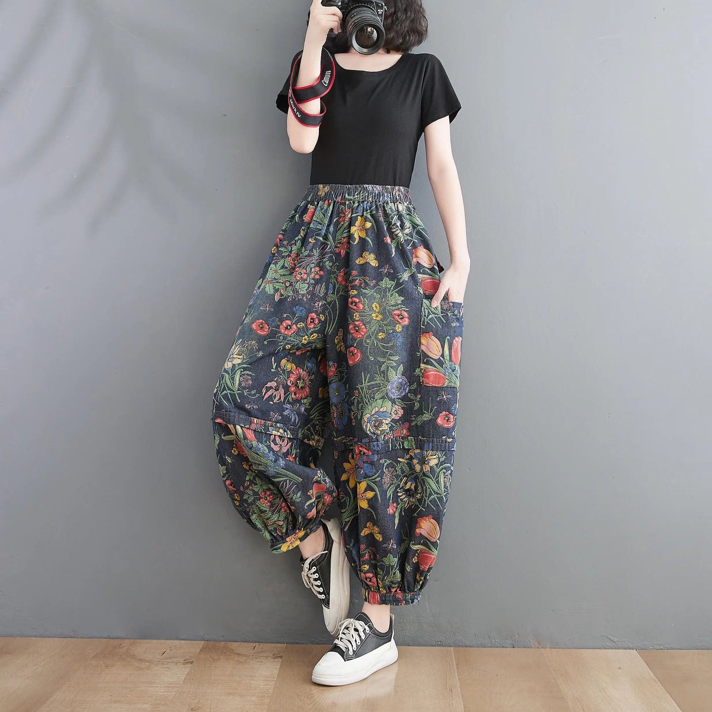 CLARISSE - Vintage Blumen Jeans