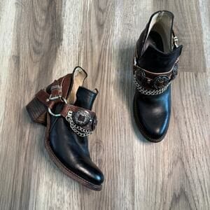 SYRENE - Chunky Mid Heel Vintage Schuhe